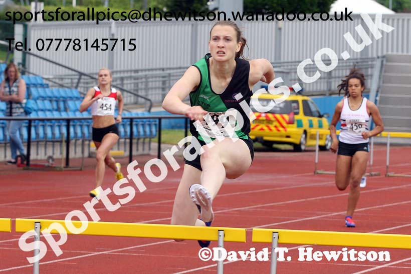 Womens under-20s 400 metres, Northern Championships, Sport City, Manchester. Photo: David T. Hewitson/Sports for All Pics